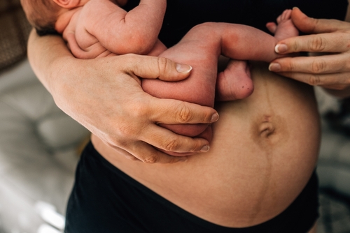 Comprendre les hormones après l’accouchement