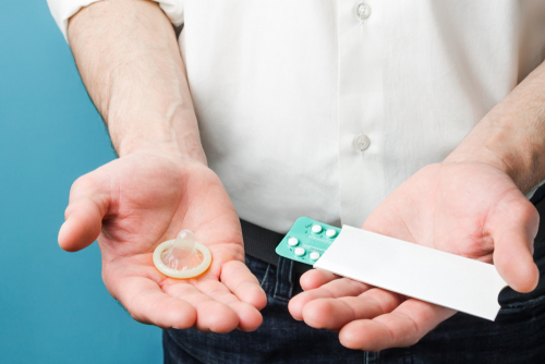 Contraception masculine : quelles sont les méthodes disponibles et leur efficacité ?