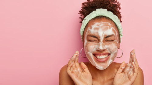 Rituels quotidiens pour une peau éclatante : conseils et astuces