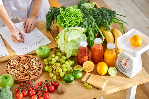 Maintenir un poids santé : un guide nutritionnel complet