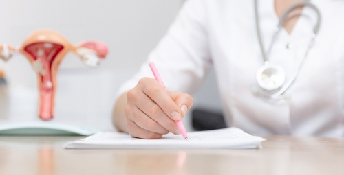 Qu’est-ce qu’une consultation gynécologique et pourquoi est-elle importante ?
