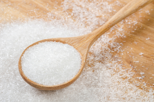 Le glutamate monosodique : un exhausteur de goût controversé