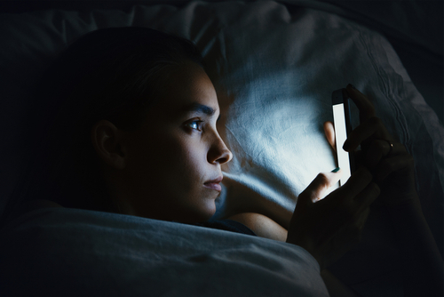Comment les réseaux sociaux alimentent le stress quotidien