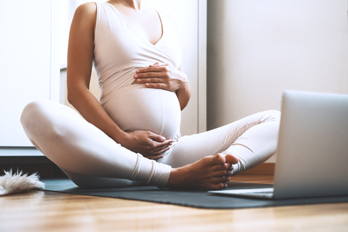 Le yoga prénatal expliqué