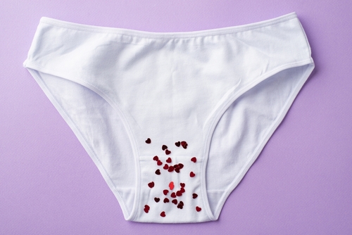 Saignements post-coïtaux : comprendre les saignements légers post-sexuels