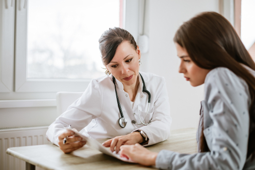 Choisir une contraception hormonale pour SPM/TDPM : conseils
